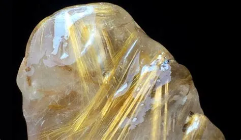  Rutile! Una Guida Completa alle Proprietà, Applicazioni e Produzione di questo Minerale Essenziale