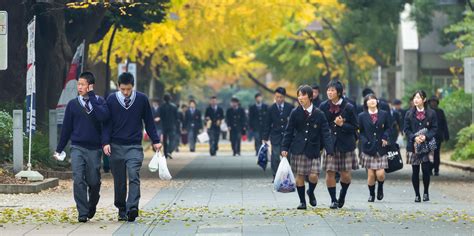 都立 通信制高校、宇宙人の転校生がやってきた